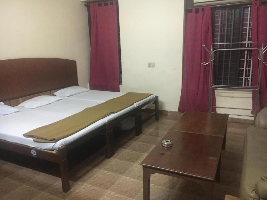 Отель Anupam Residency Коччи Экстерьер фото